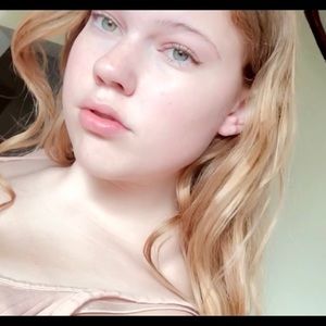 Meet your Posher, Abigail